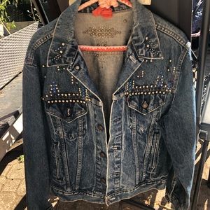 A very Cool “Retro-Vintage” Med-Large Levi’s Studded Jean Jacket.